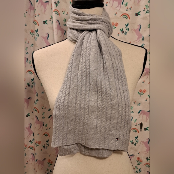 EUC Y2K Tommy Hilfiger Grey Alpaca Knit Neutral Casual Boho Prep Scarf Wrap - Picture 1 of 7